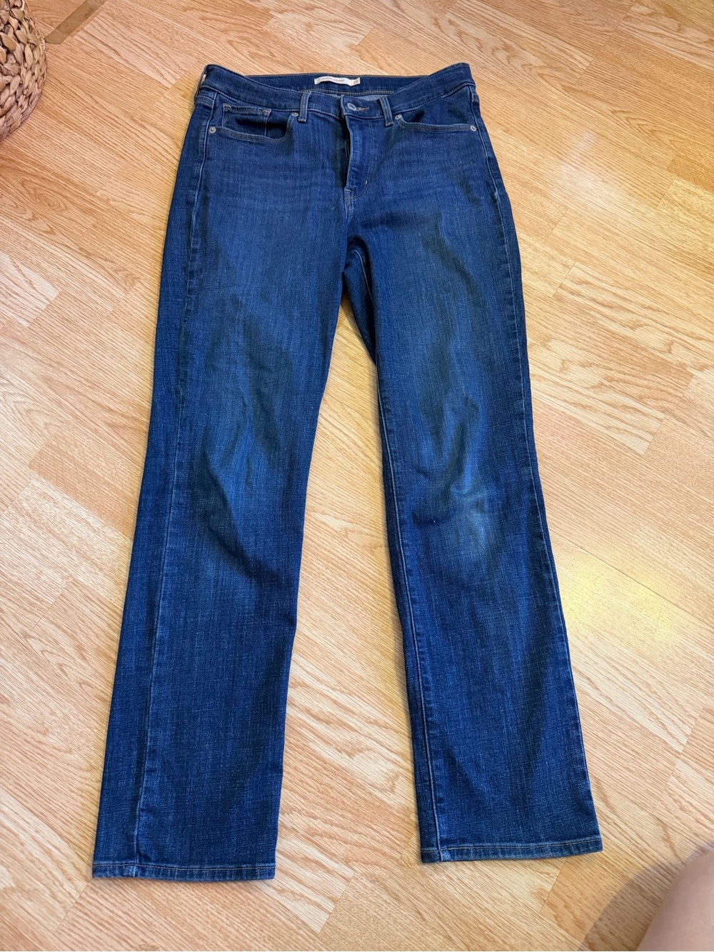 Levi's Classic Straight Leg Jeans Women's Size 29 Medium Wash 8m Stretch